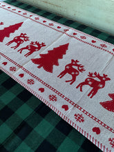Load image into Gallery viewer, Woven Table Runner
