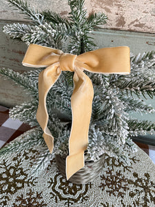 Cream Velvet Bow