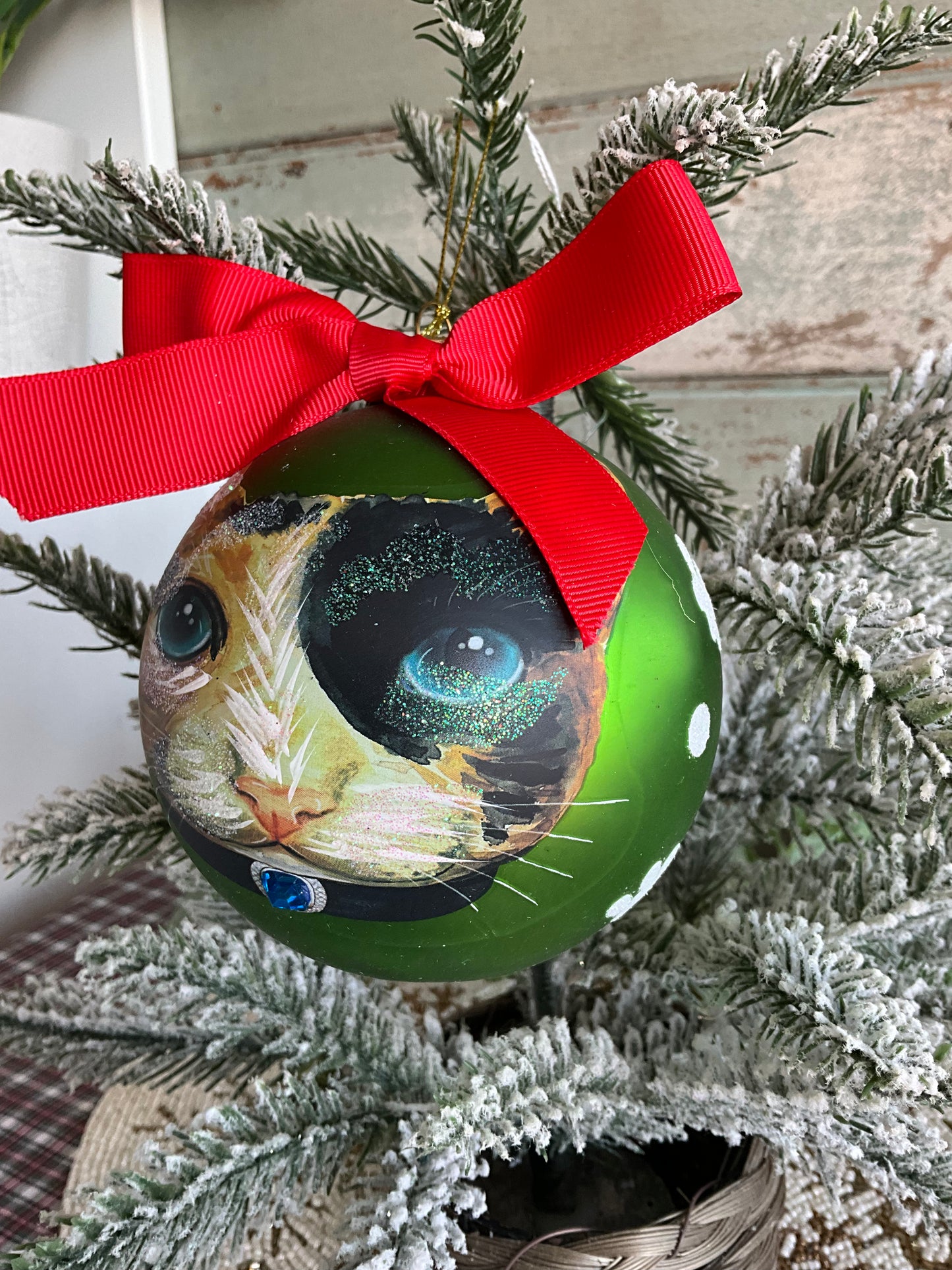 Green Ball Cat