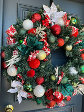 Load image into Gallery viewer, Red Green White Wreath