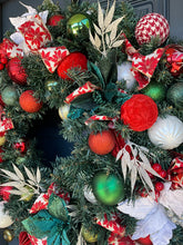 Load image into Gallery viewer, Red Green White Wreath