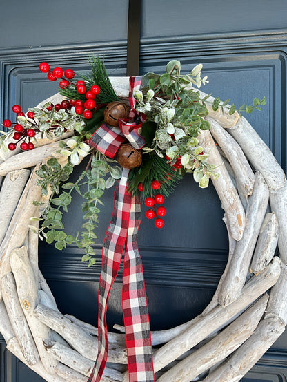White Driftwood Wreath Lge