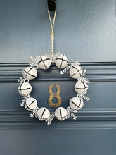 Load image into Gallery viewer, Rustic White Bell Wreath