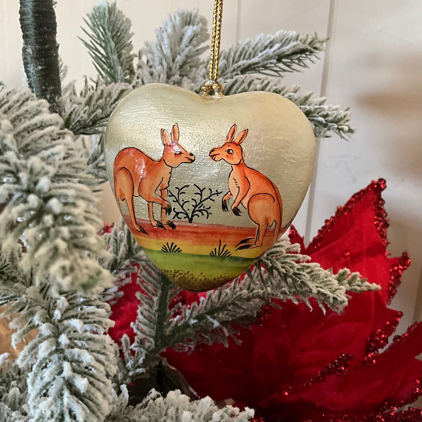 Kangaroo Heart Deco