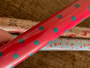 Tiny Roll Wrap Red & Green