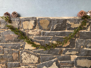 Pinecone Table Garland