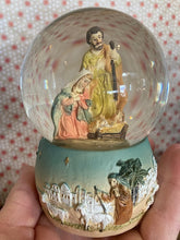 Load image into Gallery viewer, Holy Family Water Globe