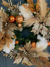 Load image into Gallery viewer, Champagne Cream Christmas Wreath