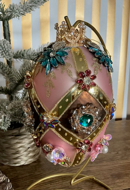 Kings Jewel Pink Gold Bauble