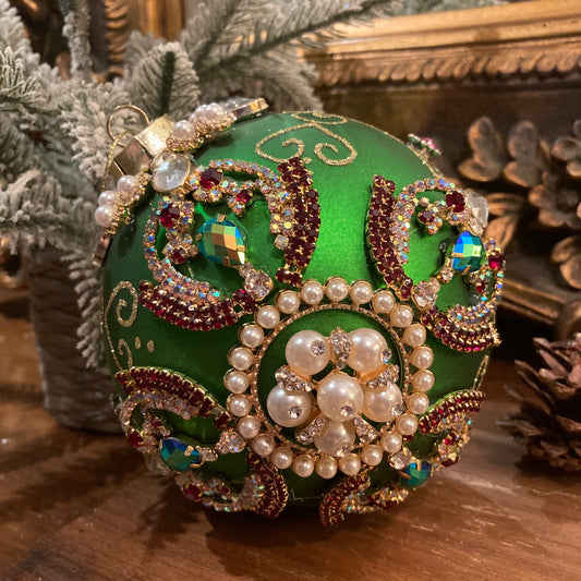 Kings Jewel Ball In Green