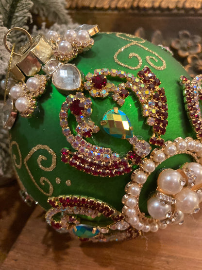 Kings Jewel Ball In Green