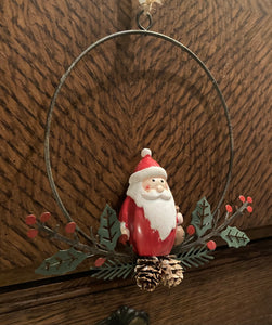 Small Metal Santa Wreath