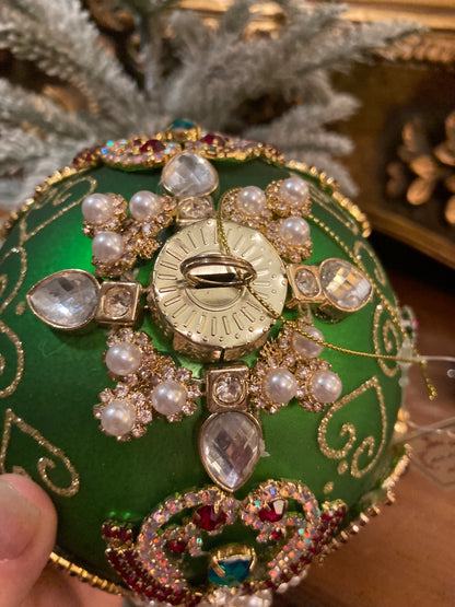 Kings Jewel Ball In Green