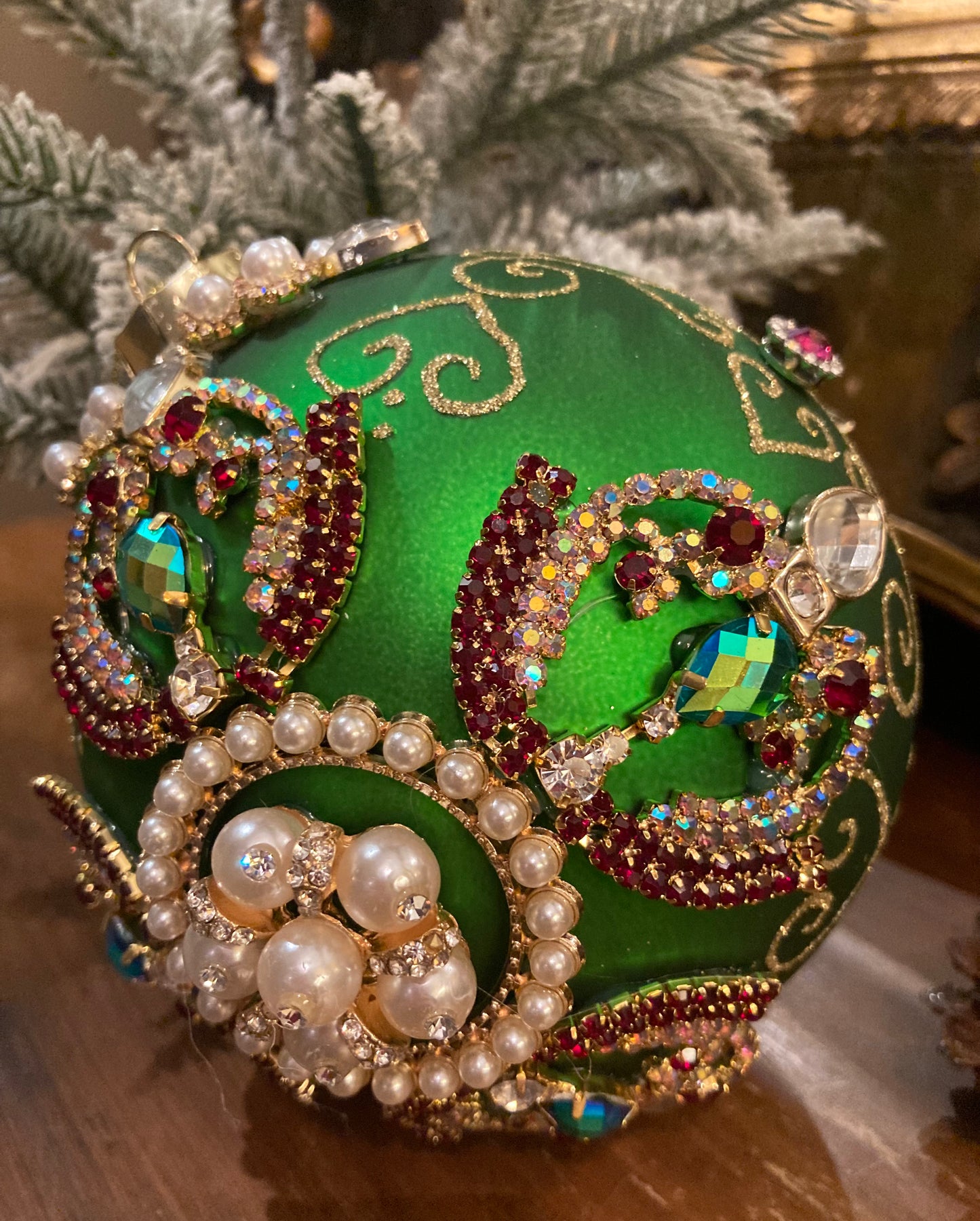 Kings Jewel Ball In Green
