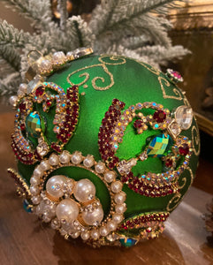 Kings Jewel Glass Ball In Green