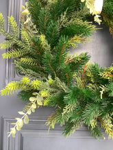 Load image into Gallery viewer, Mixed Pine Wreath Green